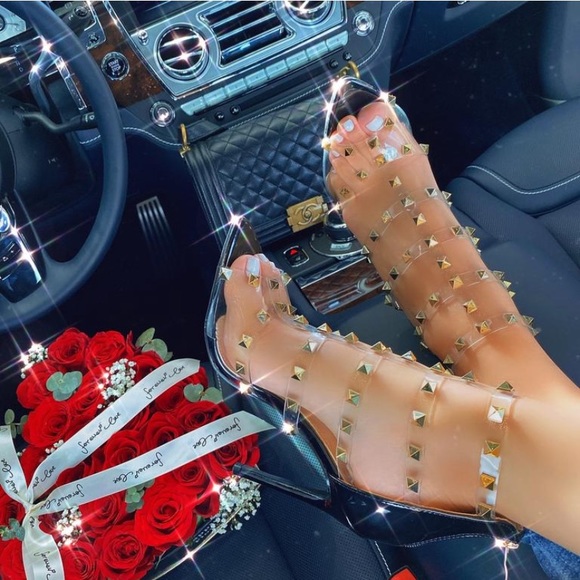 Black pointed studded heel - Picture 2 of 6